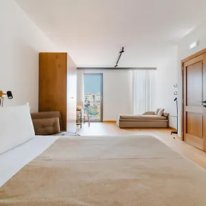 4* Ξενοδοχείο Glass House - Smart & Parking